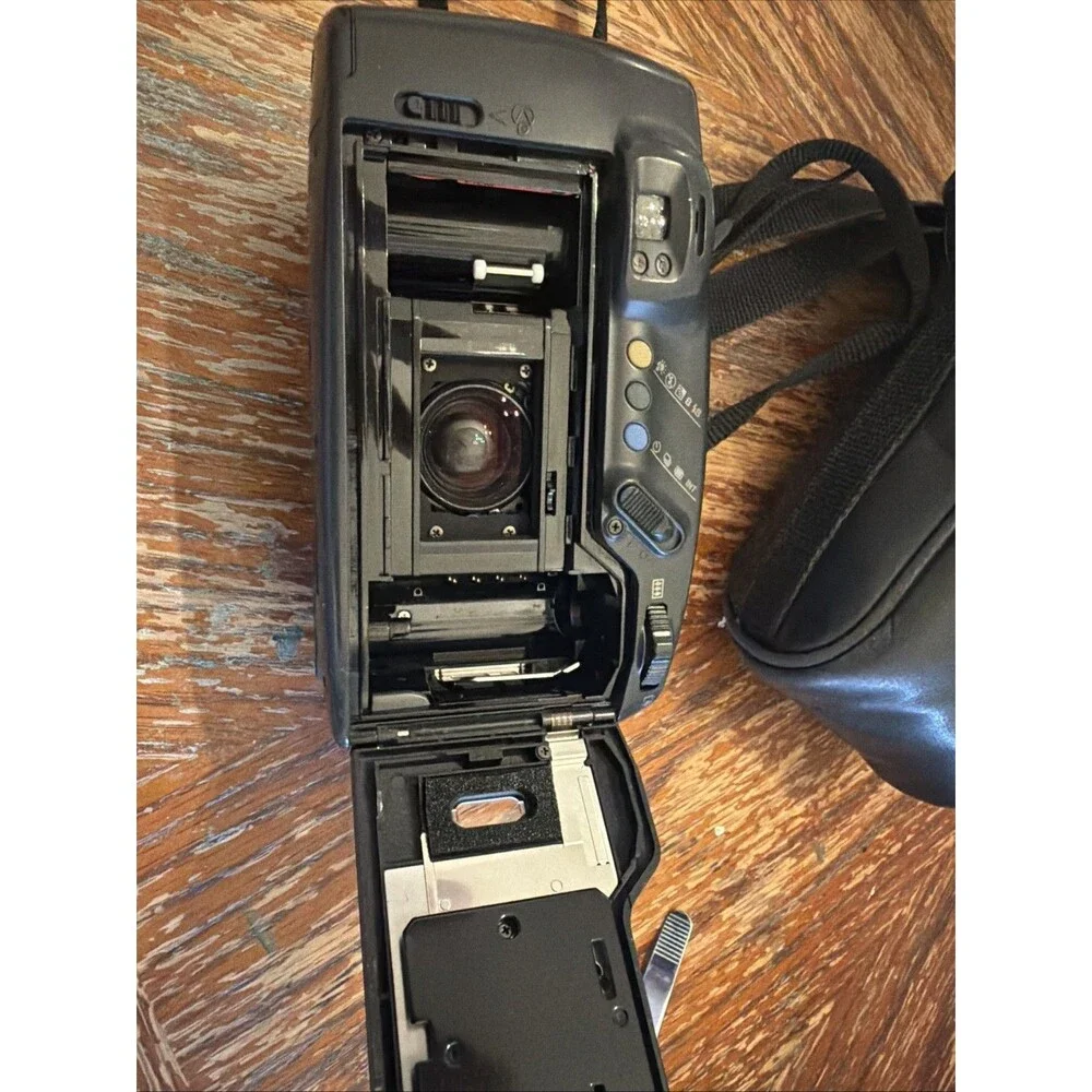Pentax IQZoom 105-R, 38-105mm Compact 35mm Film Camera, Weather Resistent